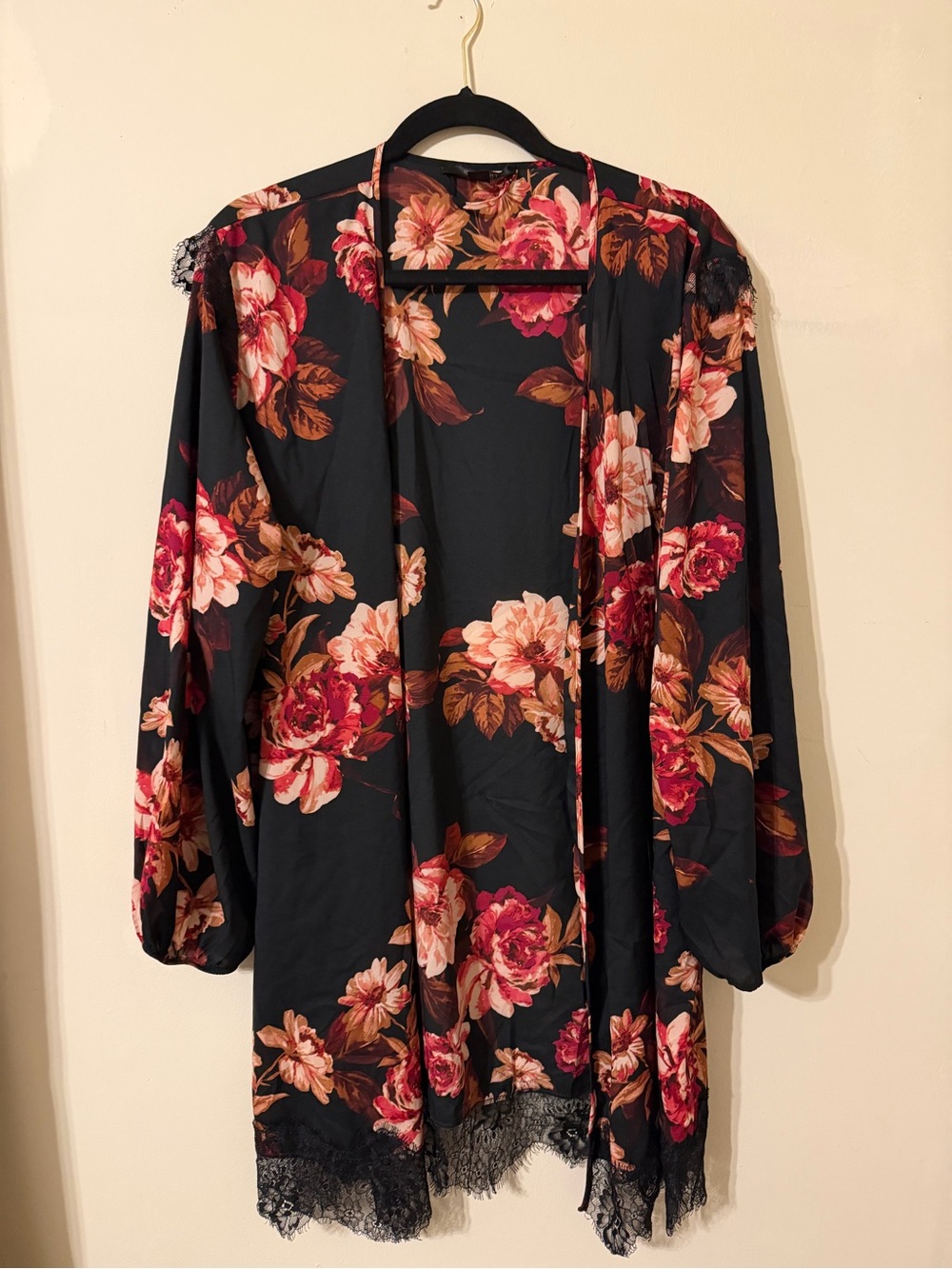 Floral Lace-Trim Kimono Robe - Black with Pink Rose Print